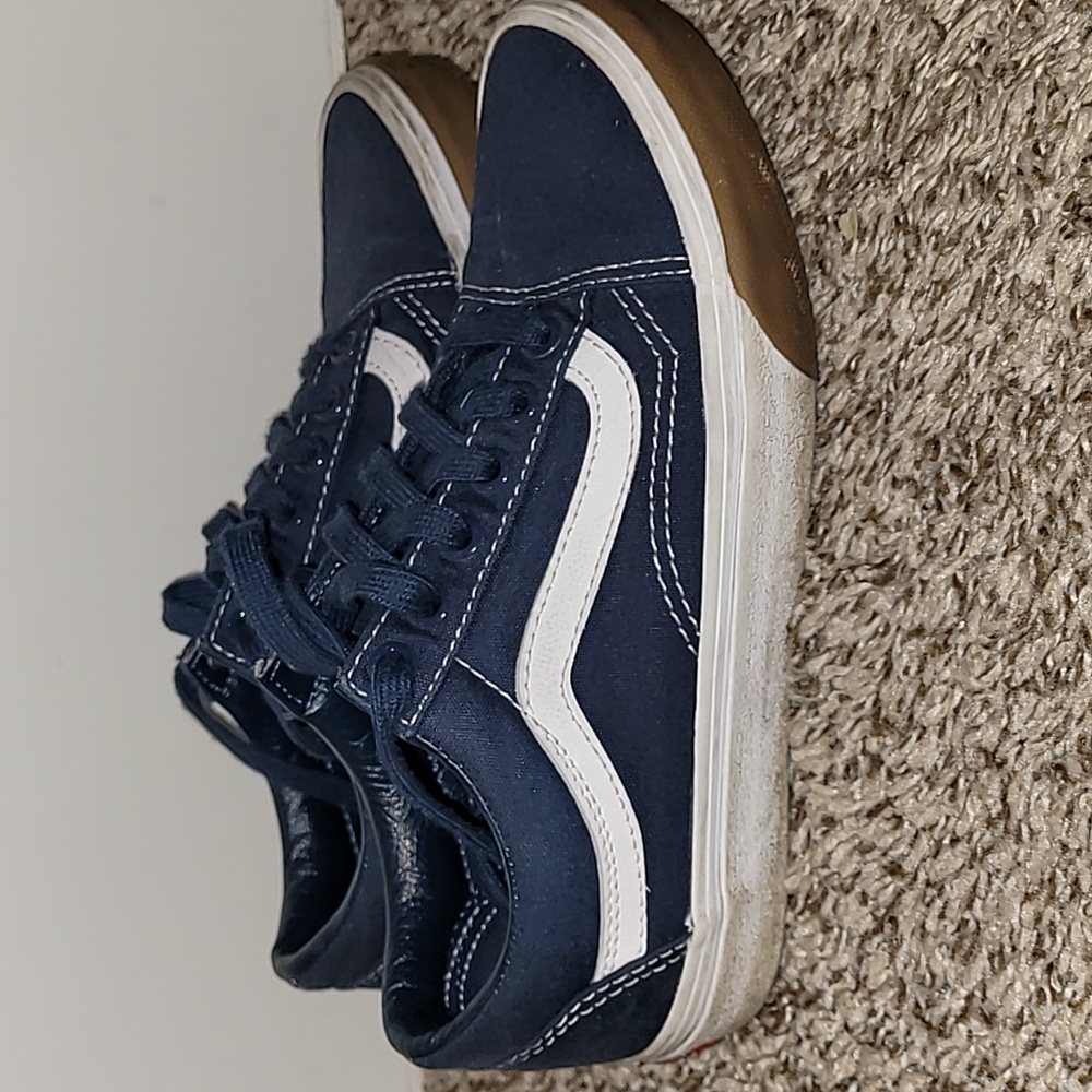 SIZE 6 Vans